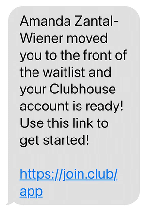 Giờ đây, khi Clubhouse là nền tảng mạng xã hội chỉ dành cho những người được mời tiếp tục nhận được sự phủ sóng của các phương tiện truyền thông và số lượng người dùng không phải là người nổi tiếng ngày càng tăng, bạn có thể tự hỏi, “Clubhouse là gì? Và, làm sao để tham gia vào mạng xã hội này? "