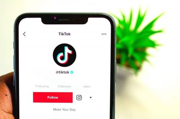 TikTok ranks 5th among global apps and 1st regarding non-Meta apps with 3.5 billion downloads. With over a billion active users monthly, it is considered a "new gold mine" for influencers or anyone looking to monetize available online resources.