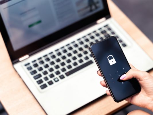 Trong một thế giới mà các nền tảng mạng xã hội liên tục phát triển, Instagram đã có một bước tiến táo bạo với việc ra mắt Threads, ứng dụng trò chuyện dựa trên văn bản của mình sau nhiều tháng chờ đợi.